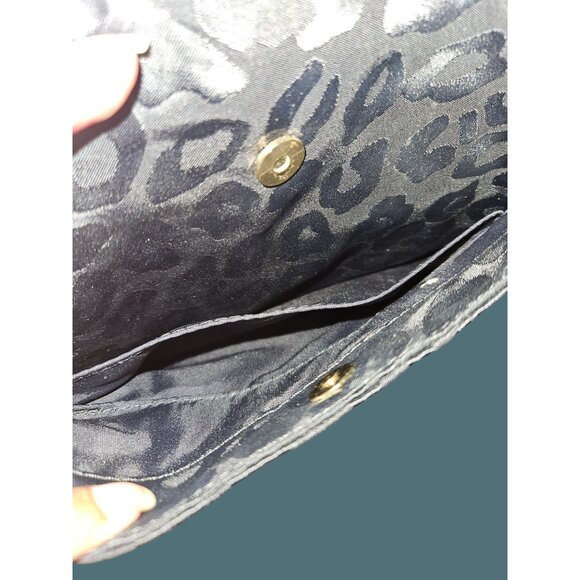 Michael Kors Kelsey Leopard Nylon Tote Shoulder Bag - Picture 11 of 16